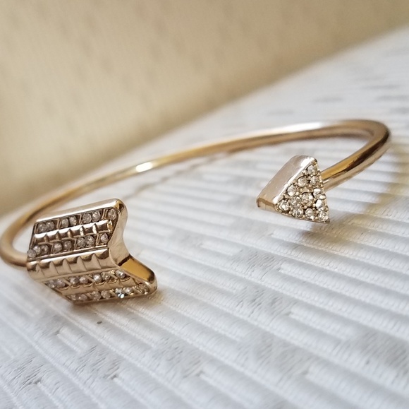 Jewelry - Arrow bracelet